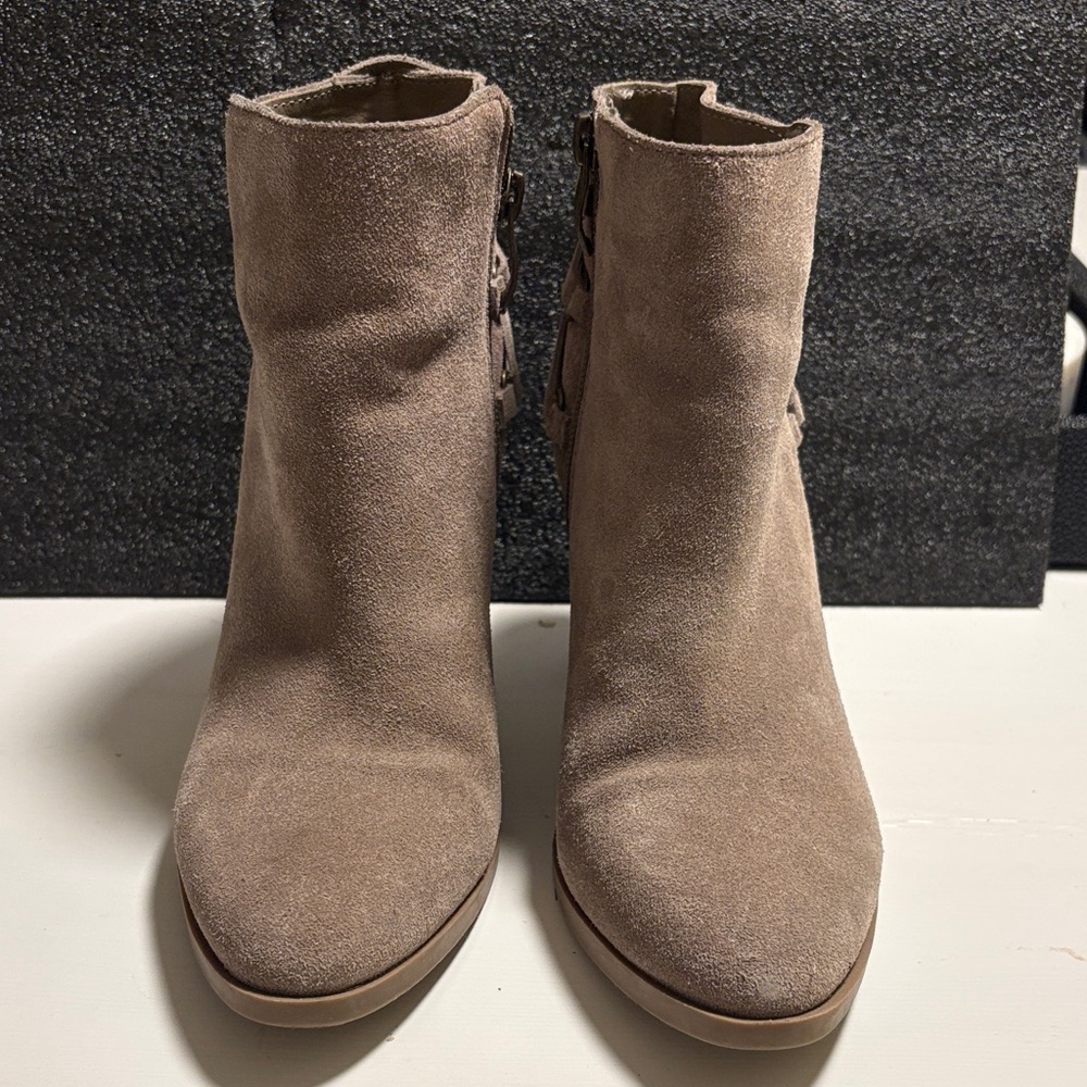 Franco Fortini "Carly" Taupe/gray  Leather Zip Ankle Boots- Size 6